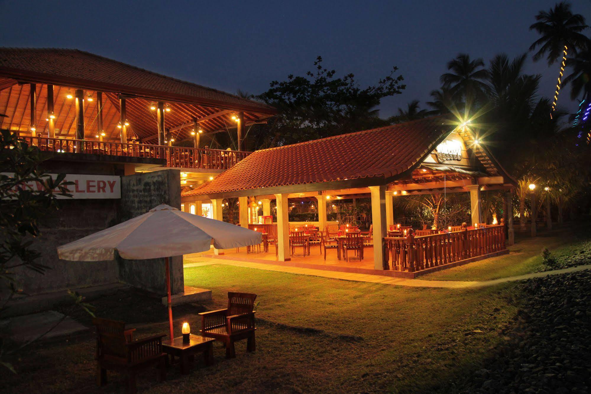 Wunderbar Beach Hotel - Level 1 Certified Bentota Buitenkant foto